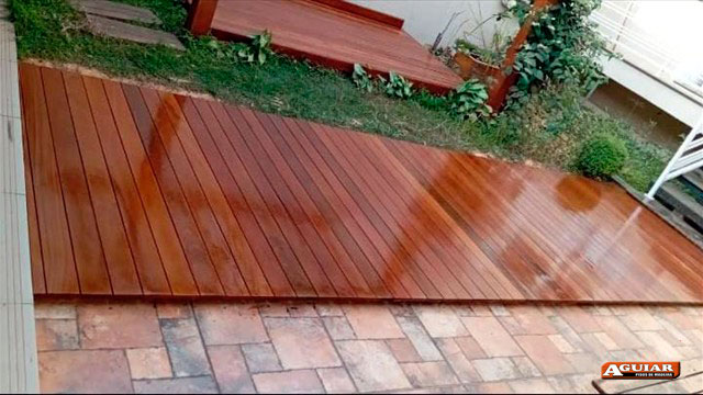 Acabamento em decks de Madeira