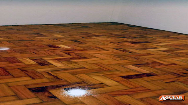 Aplicação de Bona em Tacos<