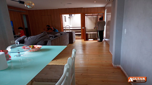 Aplicação de Bona em Piso de Madeira