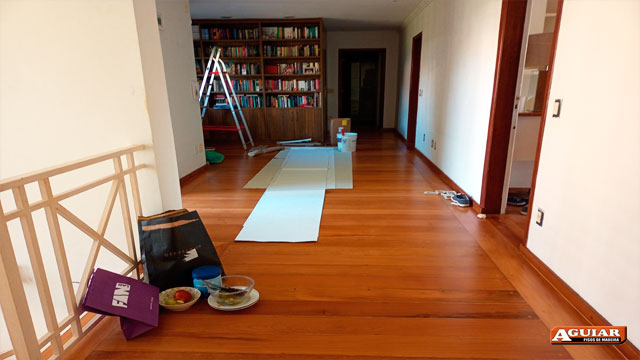 Colocação de piso de madeira sp<