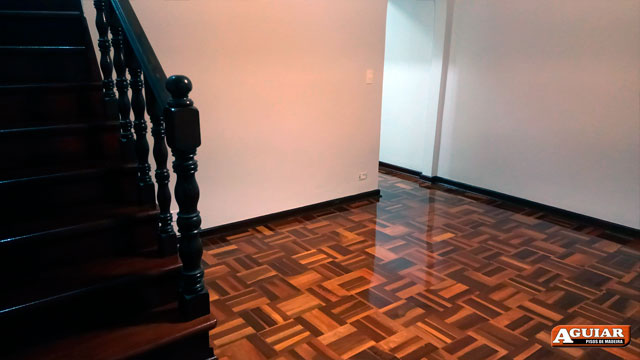 Conserto de piso de madeira