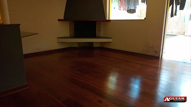 Acabamento em Assoalho de Madeira